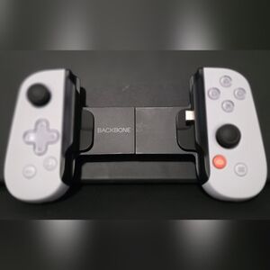 BACKBONE One Mobile Gaming Controller for Android and iPhone 15/16 Series USB-C